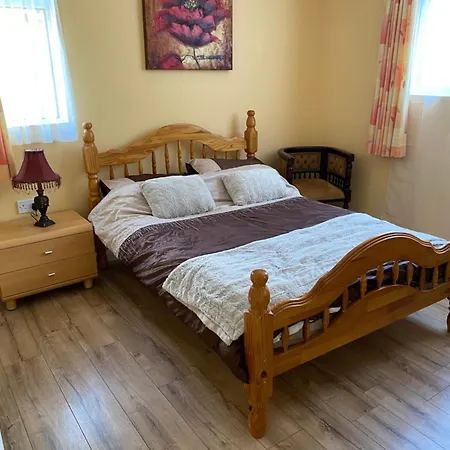 Holiday home 5 Bedroom House With Free Parking Near New Walkway Navan